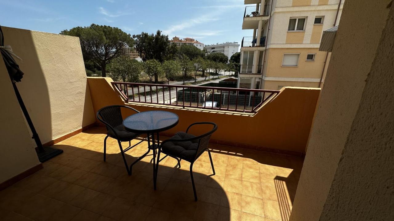 Apartamento De Playa En Santa Margarita. Roses Kültér fotó